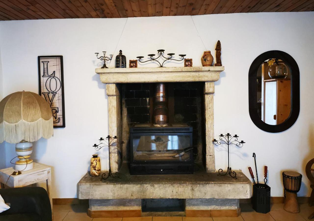 Casa Rustica Con Giardino Villa Caprino Veronese Kültér fotó